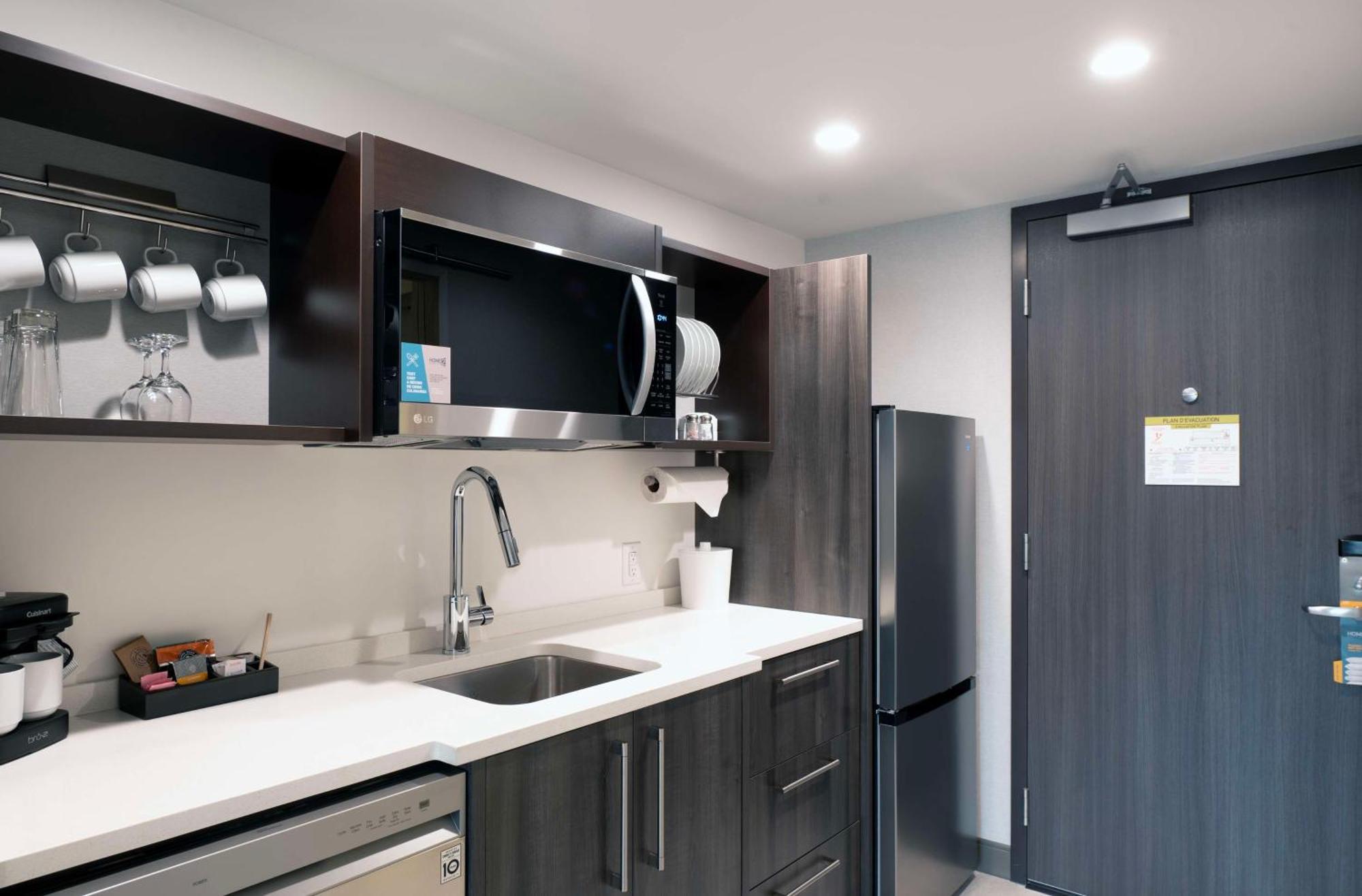 Home2 Suites By Hilton Quebec City Exterior photo